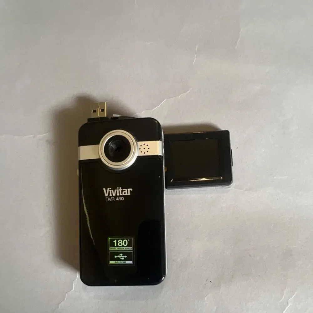 Vivitar DVR 410 Handheld Camcorder Black 180° Preview LCD USB SD Built-in Mic